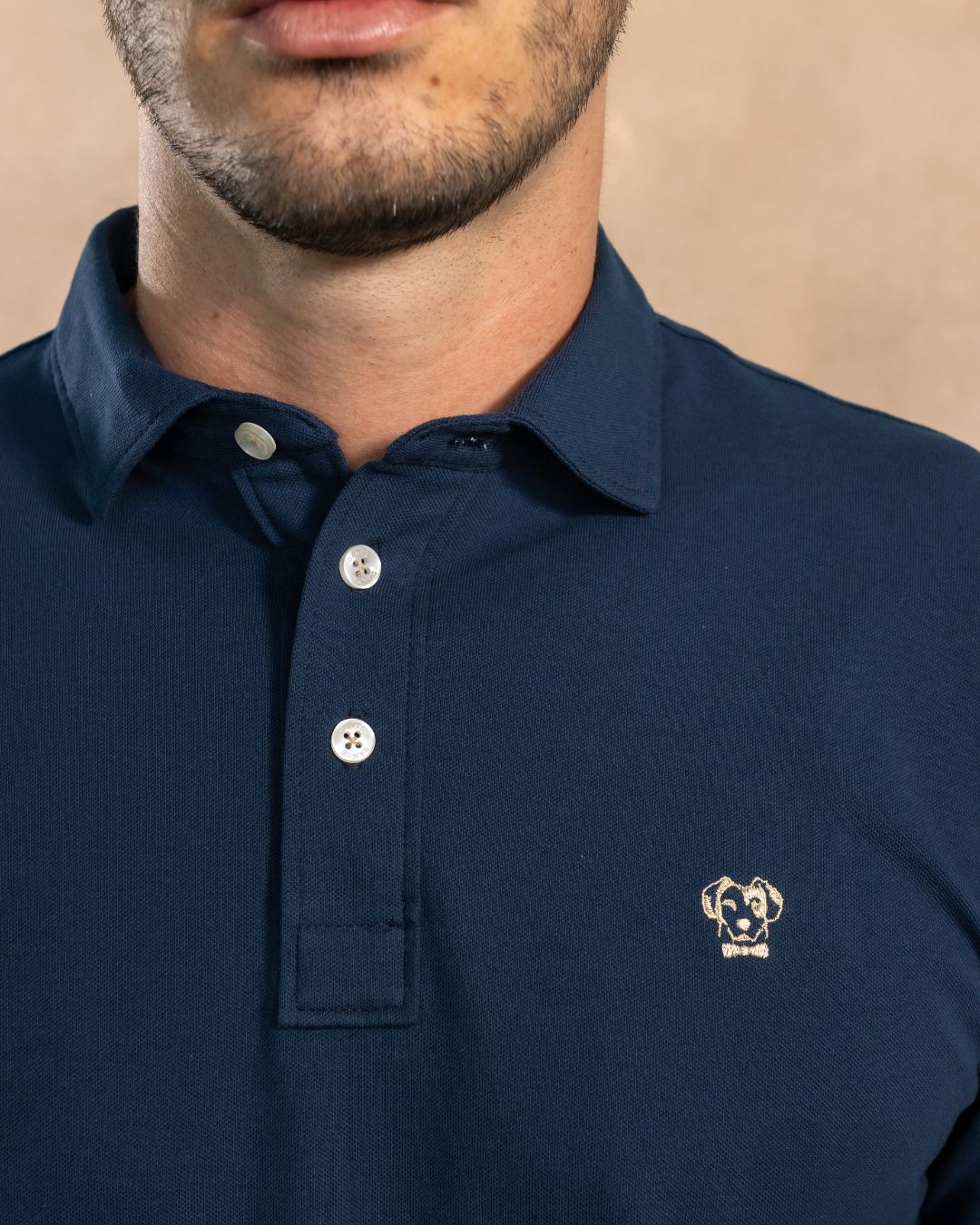 Polo Antimanchas Cuello Rígido Azul Navy
