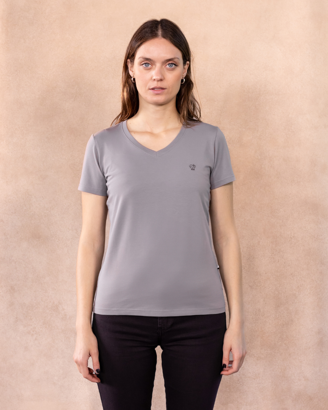 Camiseta Antimanchas de Mujer Cuello V Gris Claro