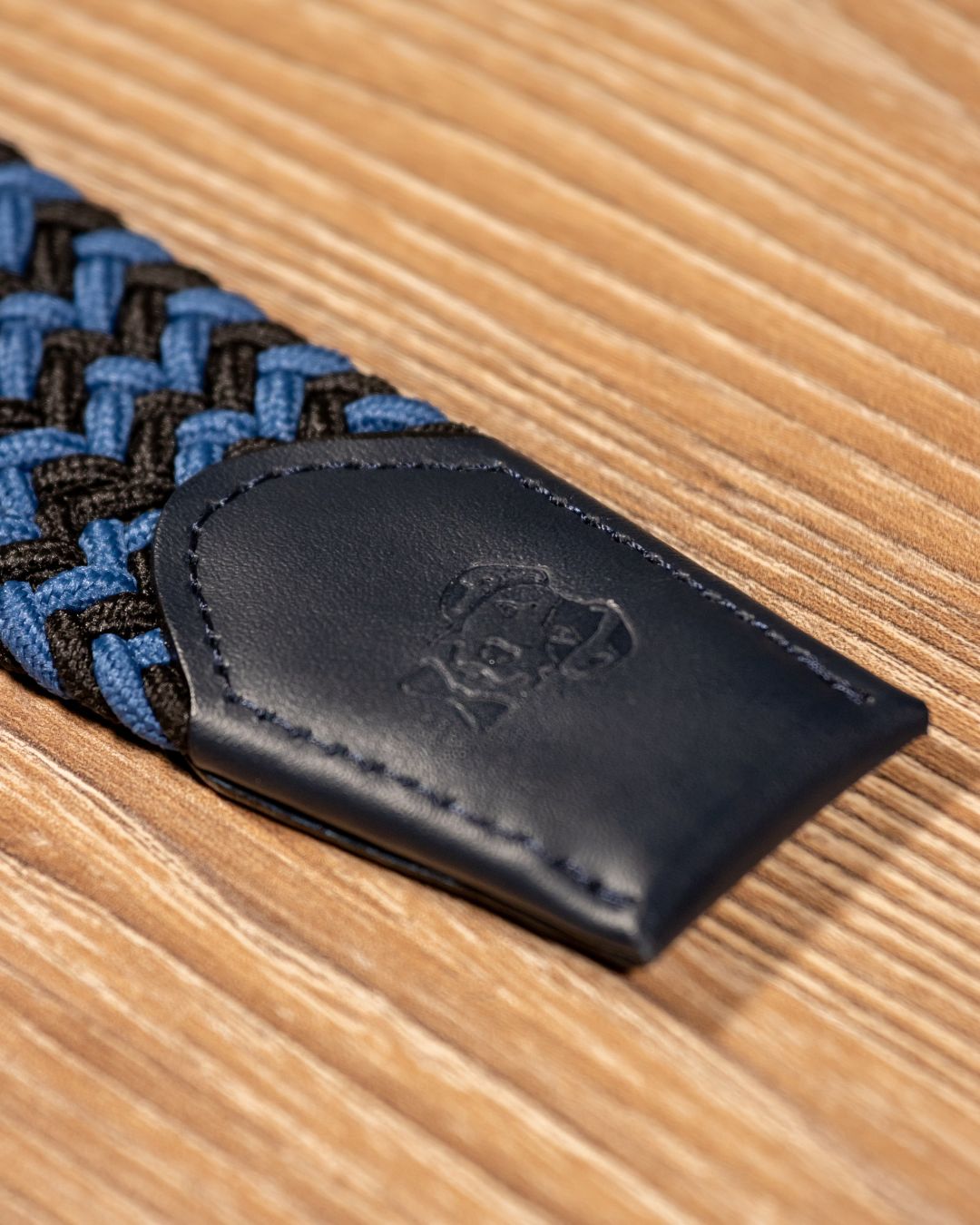 Cinturón Elástico Azul Petróleo Acabados Negros