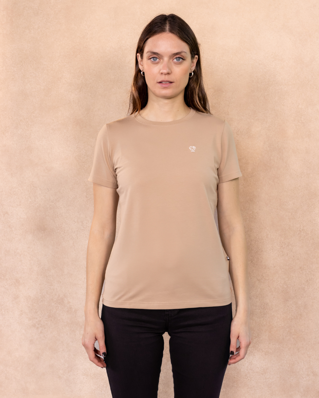 Camiseta Antimanchas De Mujer Arena Logo Blanca