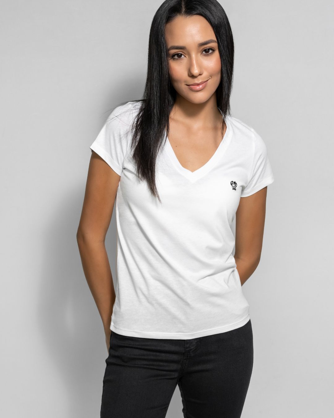 Camiseta Antimanchas  Cuello V Blanca