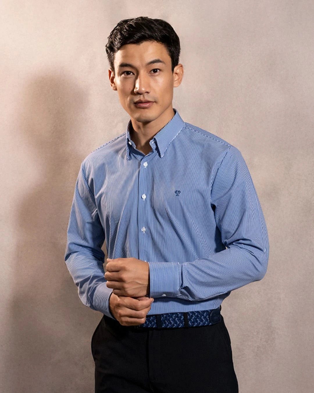Camisa Performance Antiarrugas Rayas Azul Oscuro